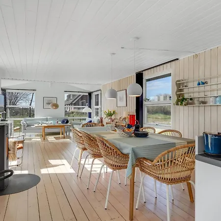 Gorgeous In With House Sea View *