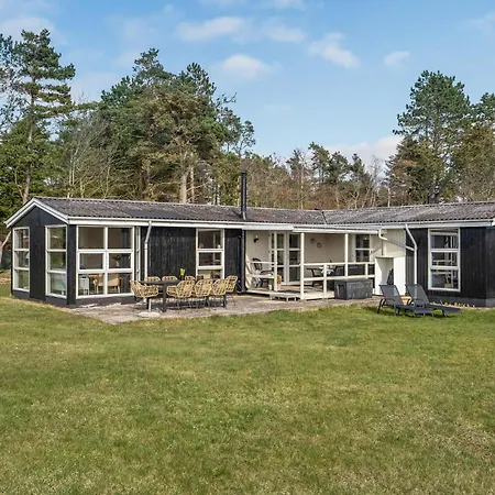 Gorgeous In With House Sea View Holiday home