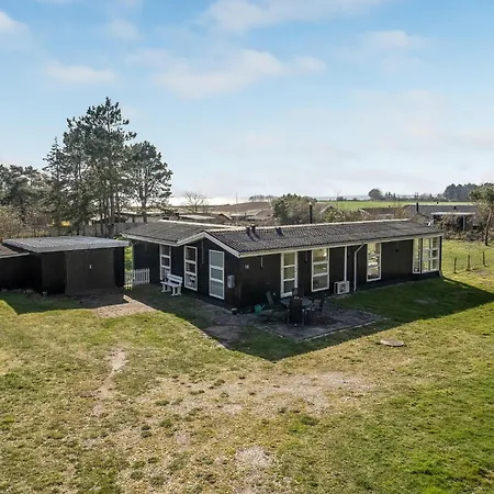 Holiday home Gorgeous In With House Sea View Millinge